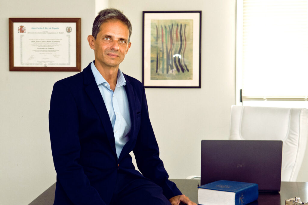 Dr. Juan Carlos Barba — Director